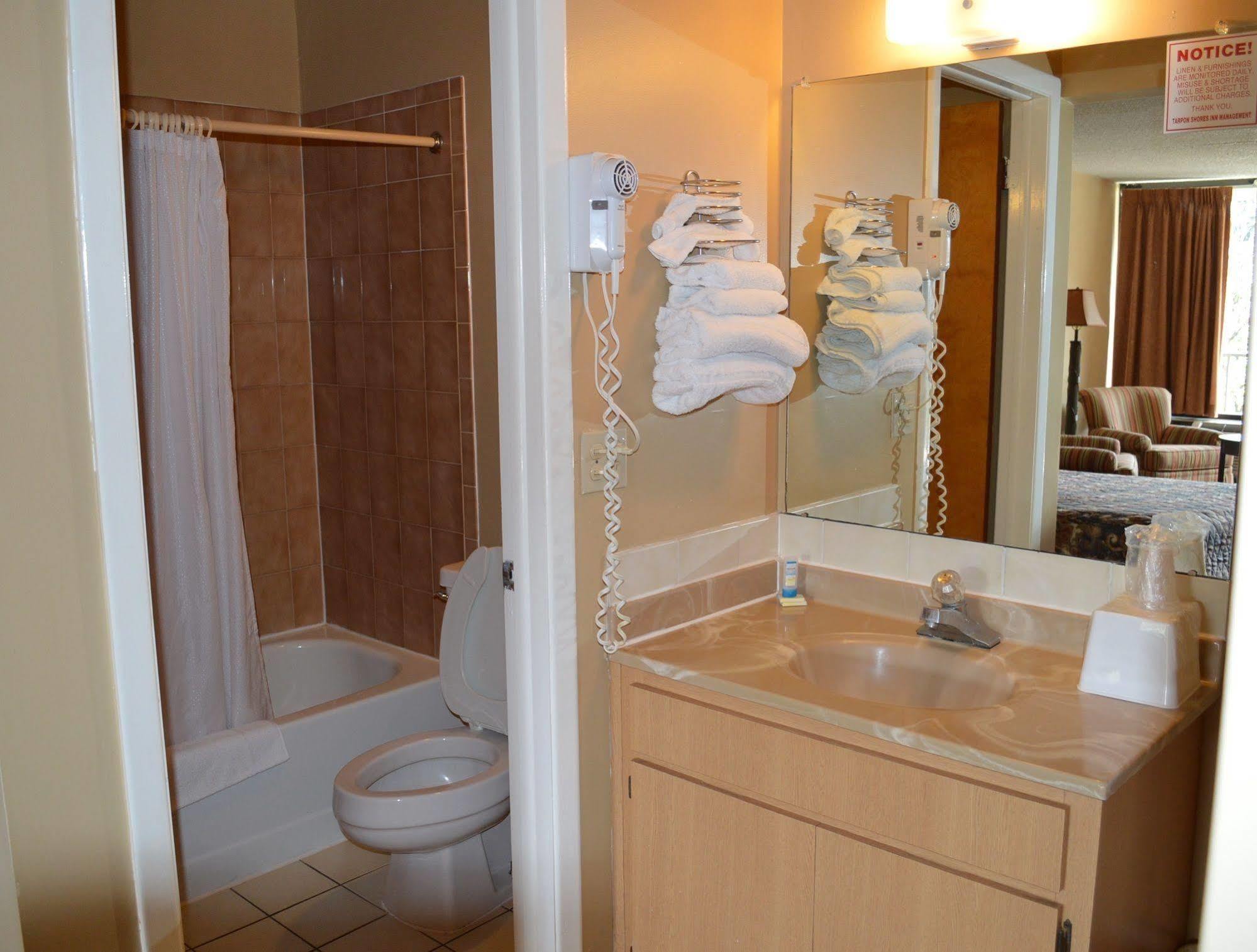 Tarpon Shores Inn Tarpon Springs Buitenkant foto